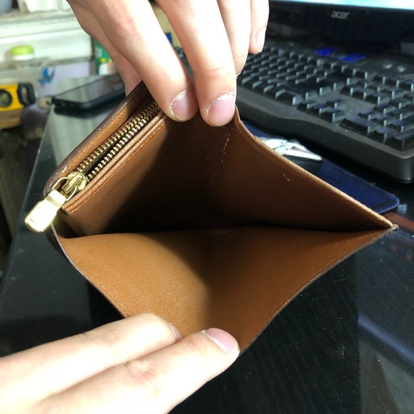 ❌SOLD❌ Louis Vuitton Monogram Canvas Trésor Wallet - Picture 7 of 8